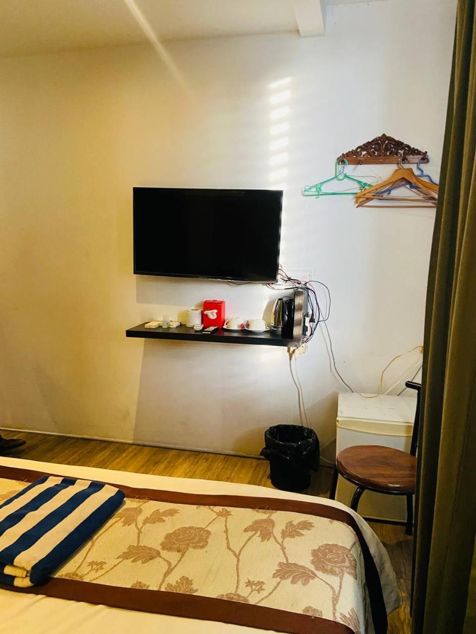 Blue Crystal Boutique Hotel بنوم بنه المظهر الخارجي الصورة